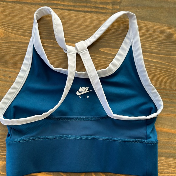 Nike Air Swoosh women’s Sports Bra Size XS - Picture 7 of 7
